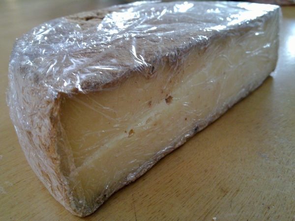 Tomme de Savoie de mes parents pour dejeuner