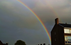 Fraaie dubbele Regenboog, tijdens regenbui op Zaterdagavond 15 Juni om 21,00 Uur boven Beverwijk. #buienradar